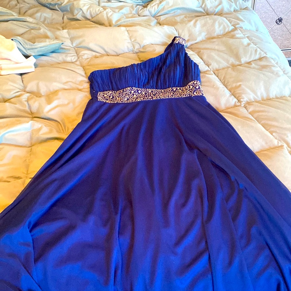 Pretty, blue, one shoulder dress by Celavie. - Picture 2 of 5